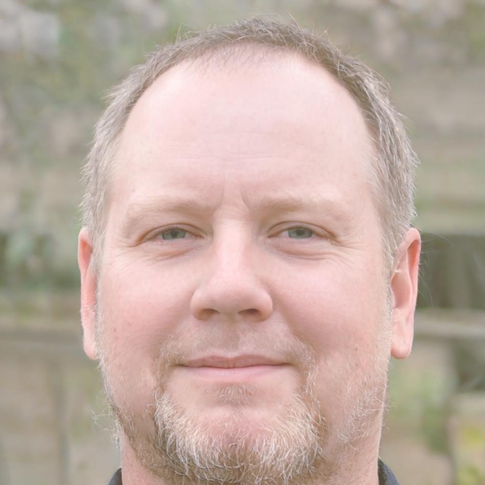 Portrait of Cillian Vanhanen, Lead Program Facilitator